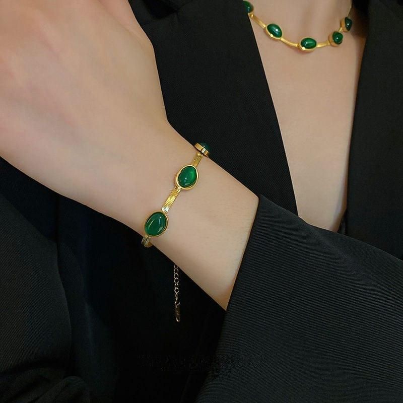 Glod Plated Green Jewelry Set – Necklace, Earrings & Bracelet